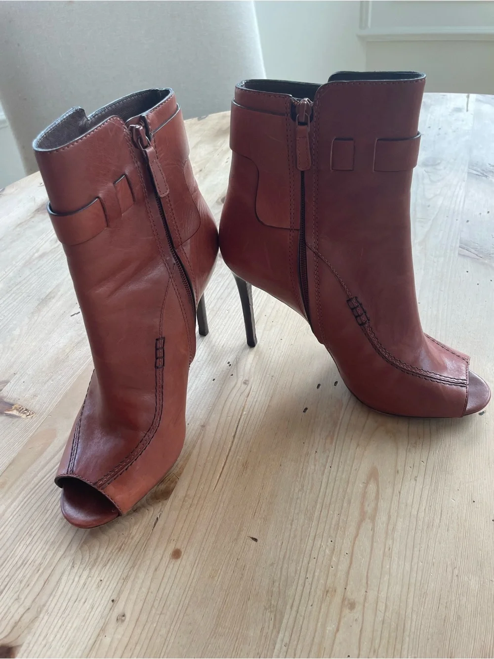 Tory Burch Modern Glam Leather Heel Booties with Side Zipper Size 11